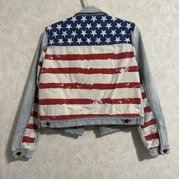Forever 21, USA Stars and Stripes denim jacket. - Picture 5 of 5